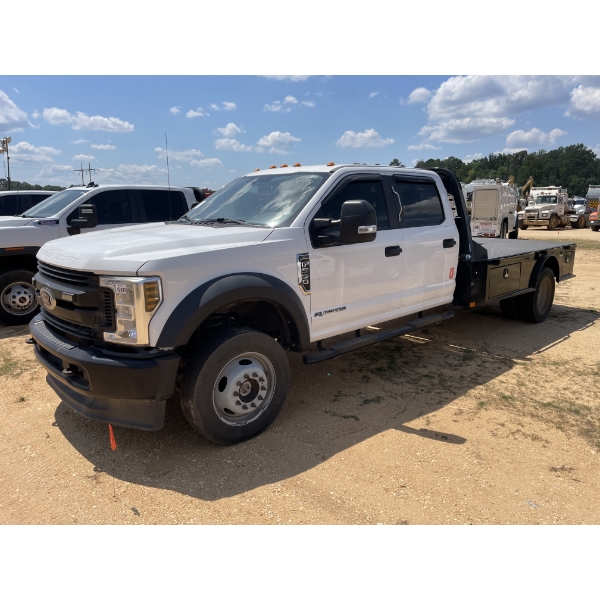 2019 FORD F550 XL Flatbed Truck