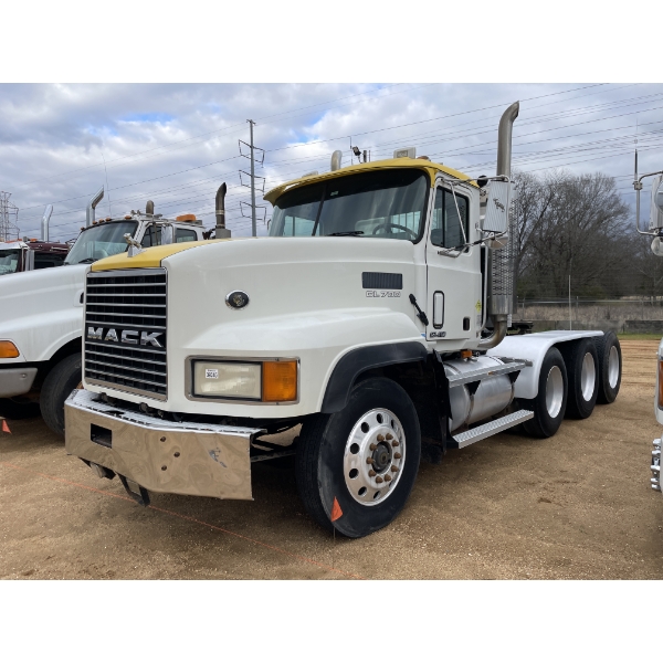 2000 MACK CL713 Day Cab Truck