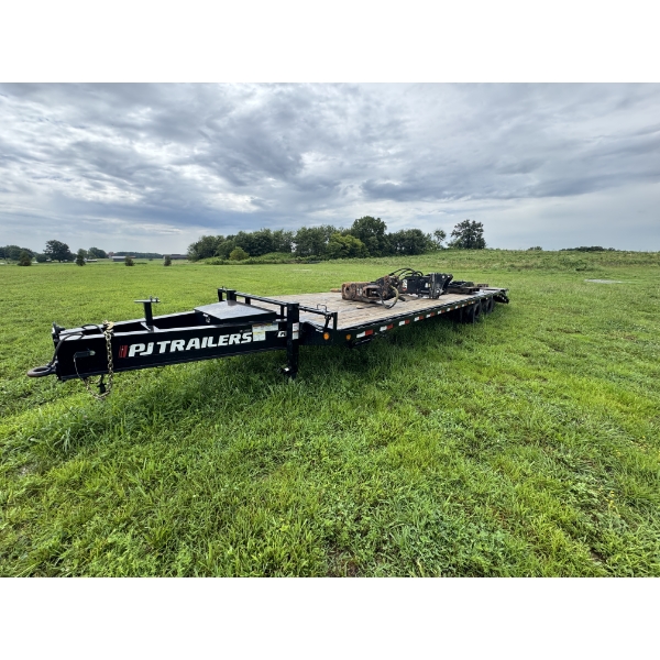 2023 PJ 2F372 Tag Trailer