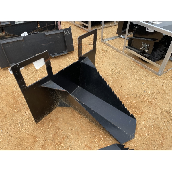 TREE SPADE fits skid steer loader
