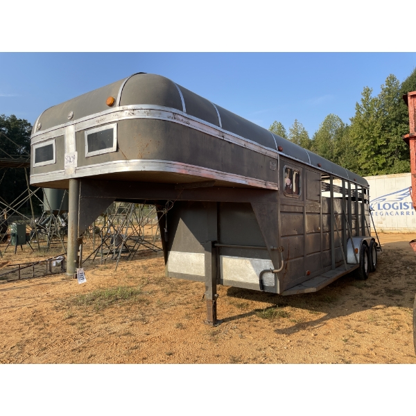 PONDEROSA 24' Horse Trailer