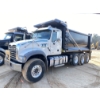 Image 1 : 2019 MACK GR64F Dump Truck