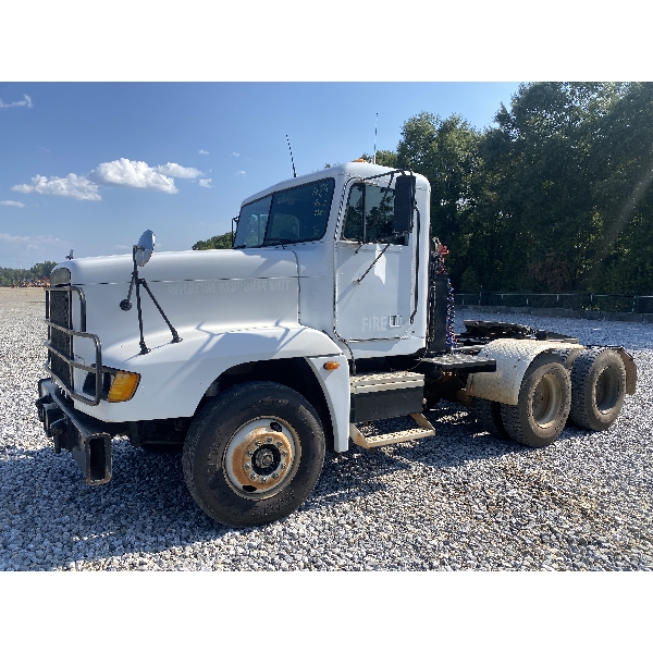 2002 FREIGHTLINER  Day Cab Truck
