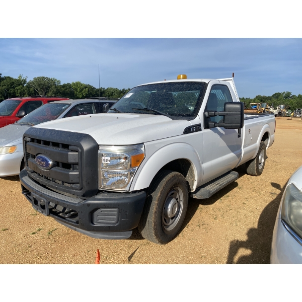2014 FORD F250 XL Pickup Truck