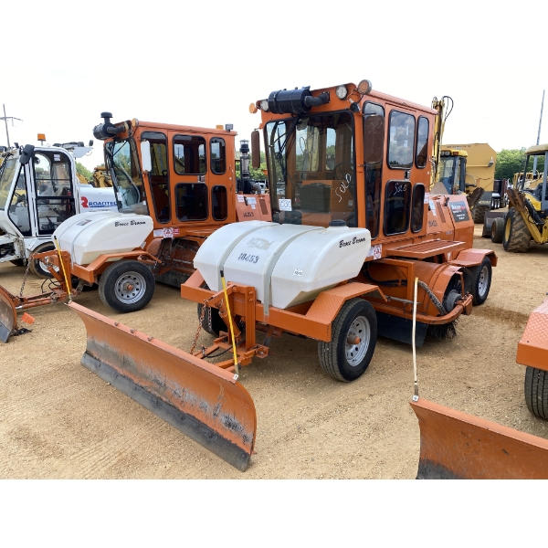2022 BROCE RCT350 Broom