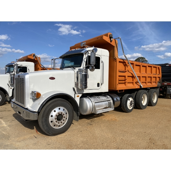 2017 PETERBILT 367 Dump Truck