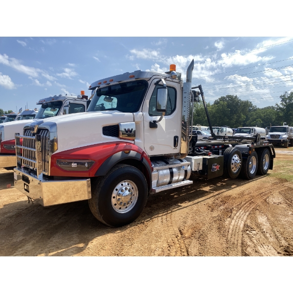 2023 WESTERN STAR 49X Roll Off Truck