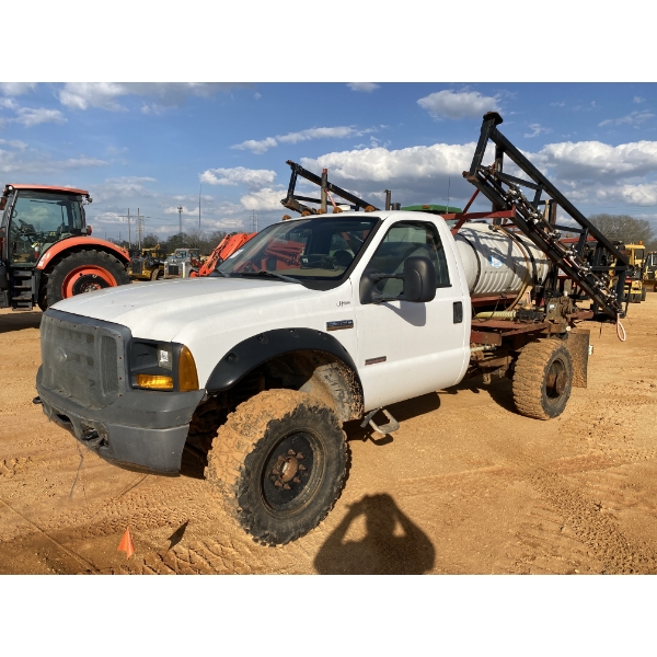 2007 FORD F350 XL Sprayer Truck