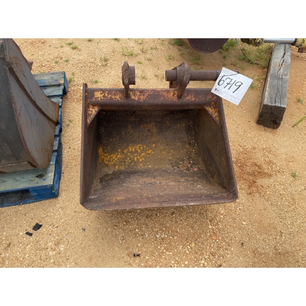 BUCKET 30"