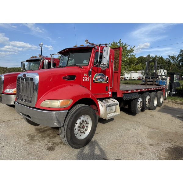 2006 PETERBILT 335 Flatbed Truck