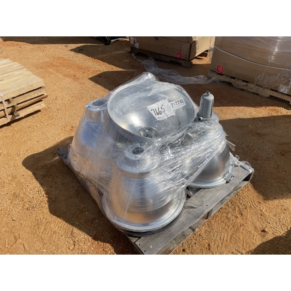 WAREHOUSE LIGHT FIXTURE