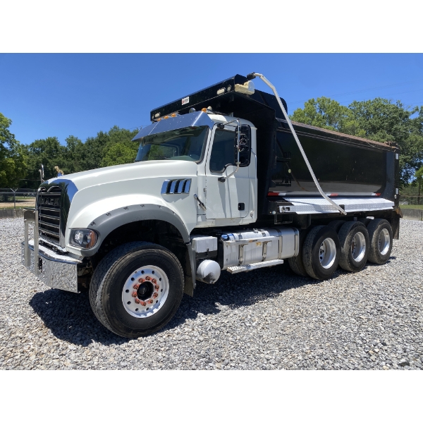 2022 MACK GR64F Dump Truck