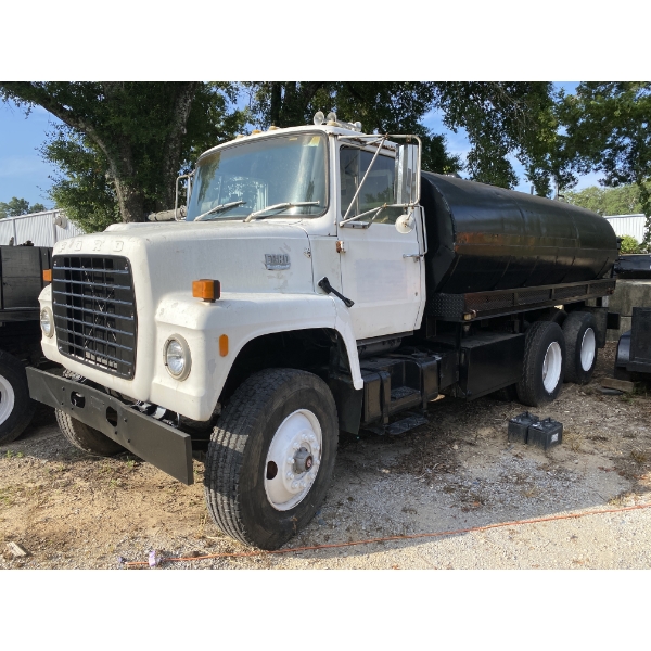 1979 FORD 8000 Water Truck
