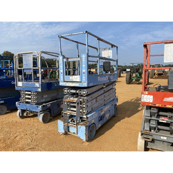 2016 GENIE GS-3232 Scissor Lift