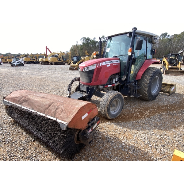 2018 MASSEY FERGUSON 4607M Broom