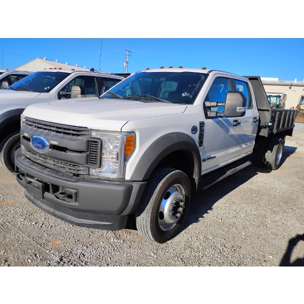 2017 FORD F450 XL Flatbed Truck