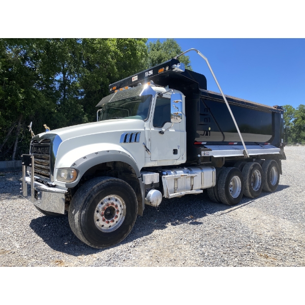 2022 MACK GR64F Dump Truck