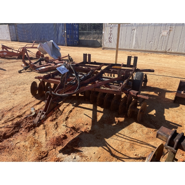 INTERNATIONAL 370 Disc