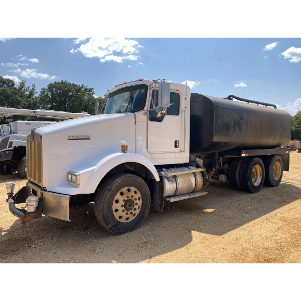 2005 KENWORTH T800 Water Truck