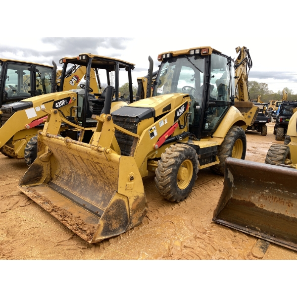 2013 CAT 420F Backhoe