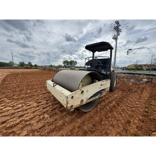 2006 INGERSOLL RAND SD100D Roller