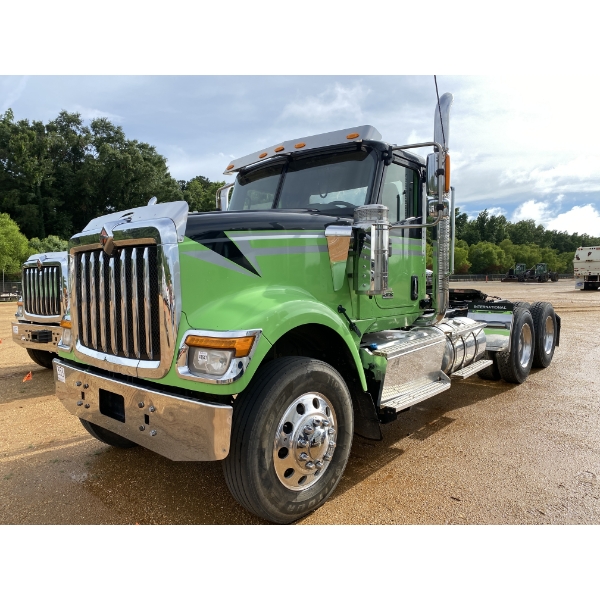 2021 INTERNATIONAL HX520 Day Cab Truck