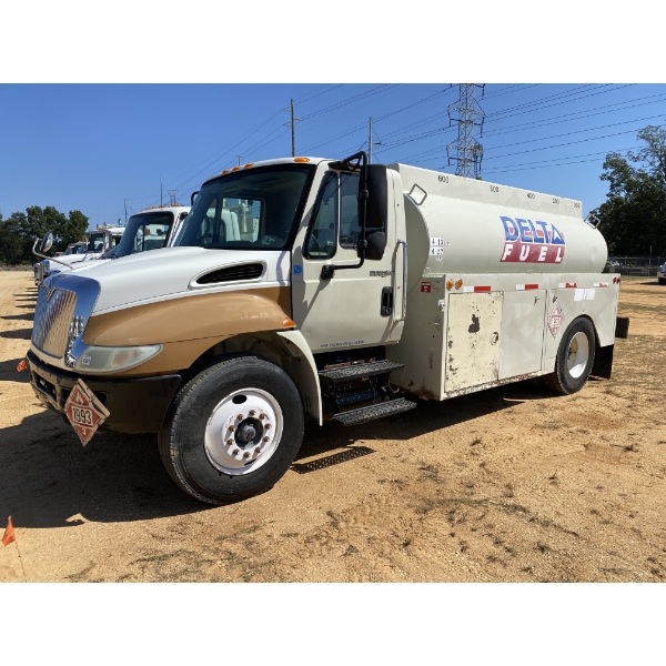 2009 INTERNATIONAL DURASTAR 4400 Gas / Fuel Truck