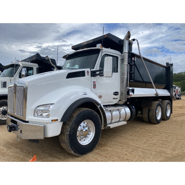 2022 KENWORTH T880 Dump Truck