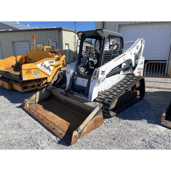 2014 BOBCAT T750 Skid Steer Loader - Crawler