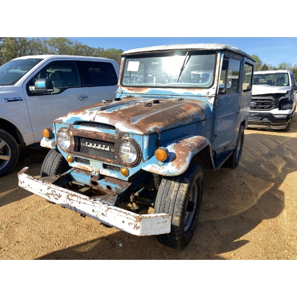 1968 TOYOTA LAND CRUISER FJ40 SUV