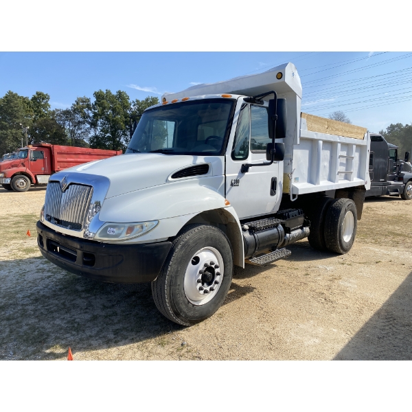 2005 INTERNATIONAL 4300 Dump Truck