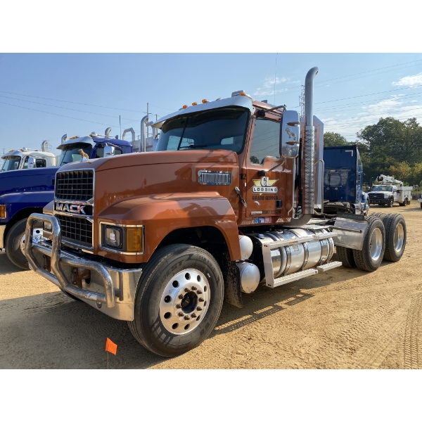 2021 MACK PI64T Day Cab Truck