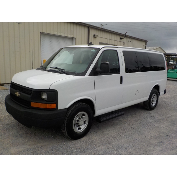 2016 CHEVROLET EXPRESS Passenger Van
