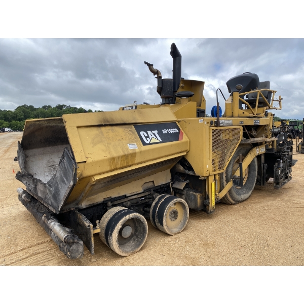 2011 CAT AP1000D Asphalt Paver