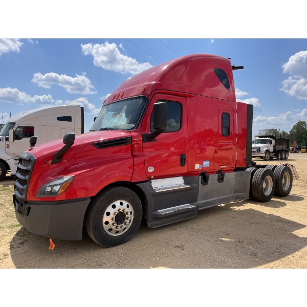 2019 FREIGHTLINER CASCADIA Sleeper Truck
