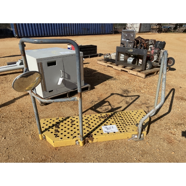 (1) STEP PLATFORM WITH REAR VIEW MIRROR