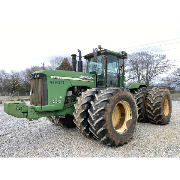 2007 JOHN DEERE 9520 Scraper Tractor