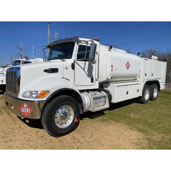 2019 PETERBILT 348 Fuel / Lube Truck