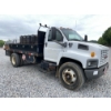 Image 4 : 2006 GMC C7500 Fuel / Lube Truck