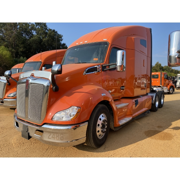 2022 KENWORTH T680 Sleeper Truck