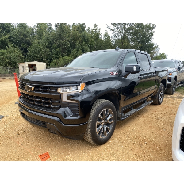 2023 CHEVROLET SILVERADO Z71 Pickup Truck