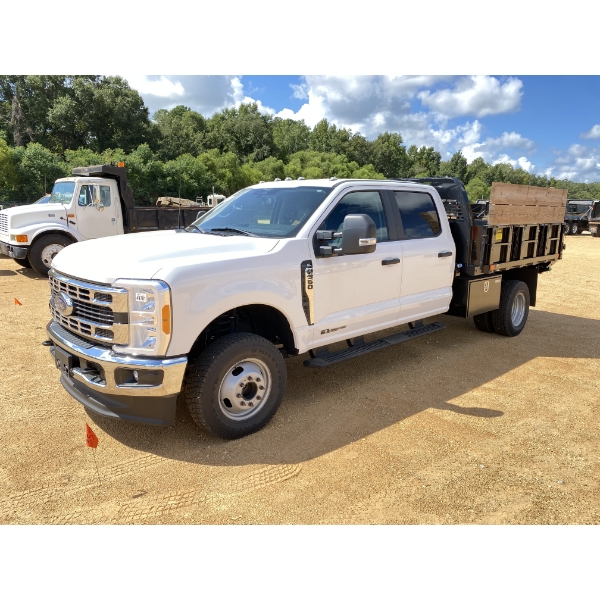 2023 FORD F350 XL Flatbed Dump Truck