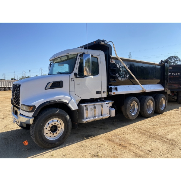 2022 VOLVO VHD Dump Truck