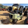 Image 3 : CLARK CGP30 Forklift - Mast