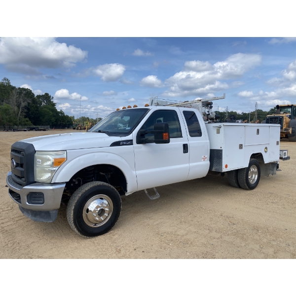 2015 FORD F350 XL Service / Mechanic Truck