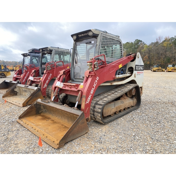 2019 TAKEUCHI TL12R-2 Skid Steer Loader - Crawler