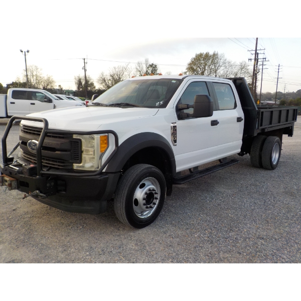 2017 FORD F550 XL Flatbed Truck