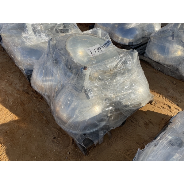 WAREHOUSE LIGHT FIXTURES