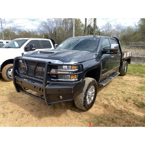2017 CHEVROLET 3500 HD Flatbed Truck