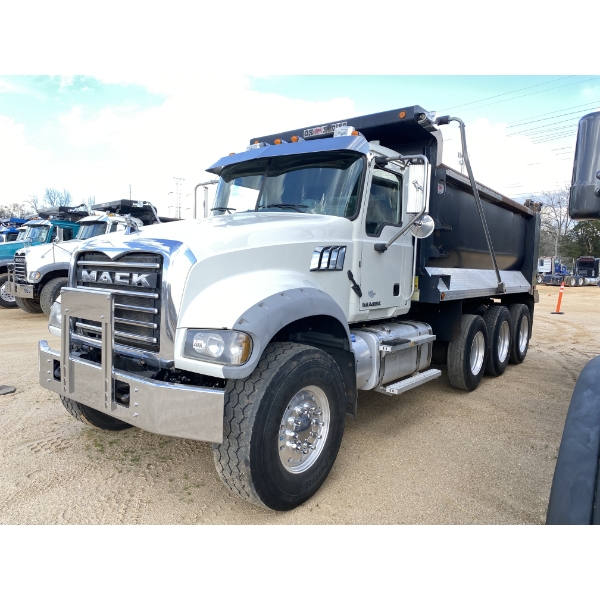 2018 MACK GU713 Dump Truck